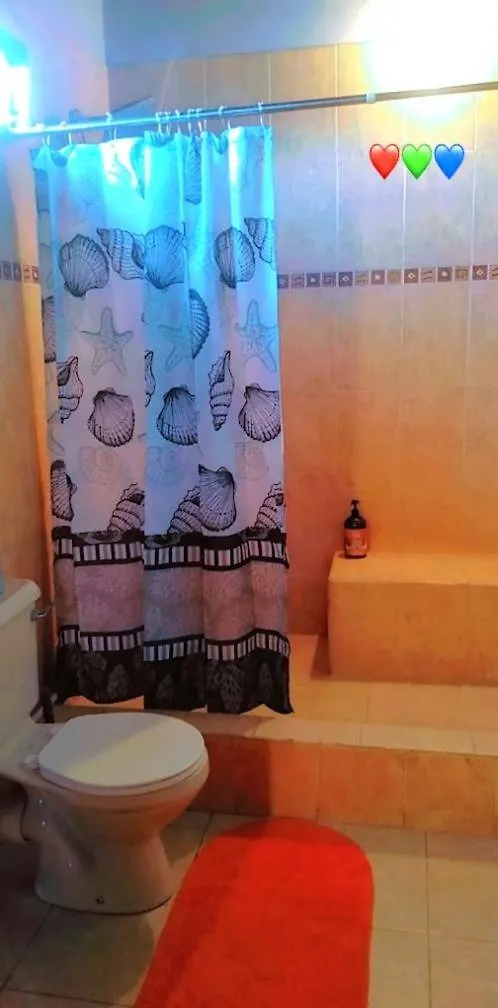 Guest house Navy Blue Hotel Curepe