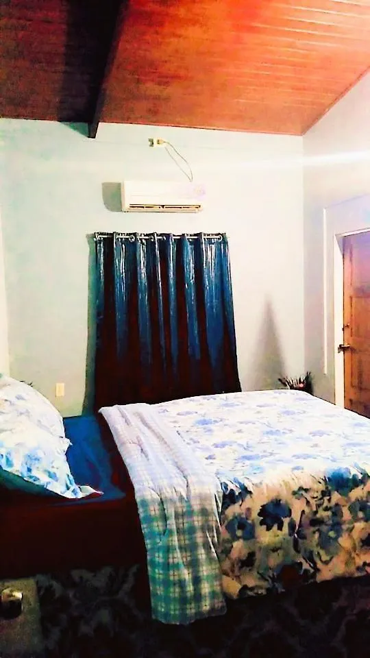 Guest house Navy Blue Hotel Curepe Trinidad And Tobago