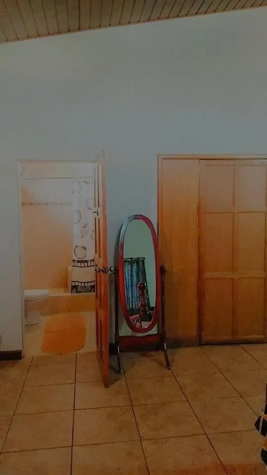 Navy Blue Hotel Curepe Guest house