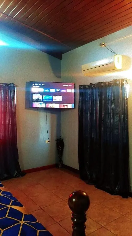 Guest house Navy Blue Hotel Curepe