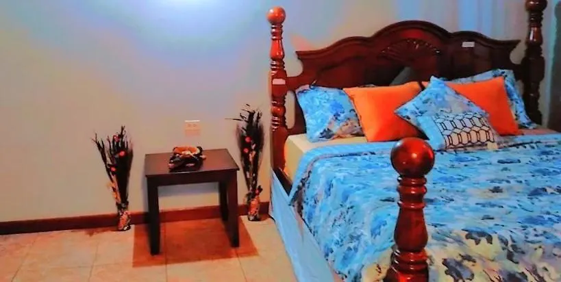 Navy Blue Hotel Curepe Guest house